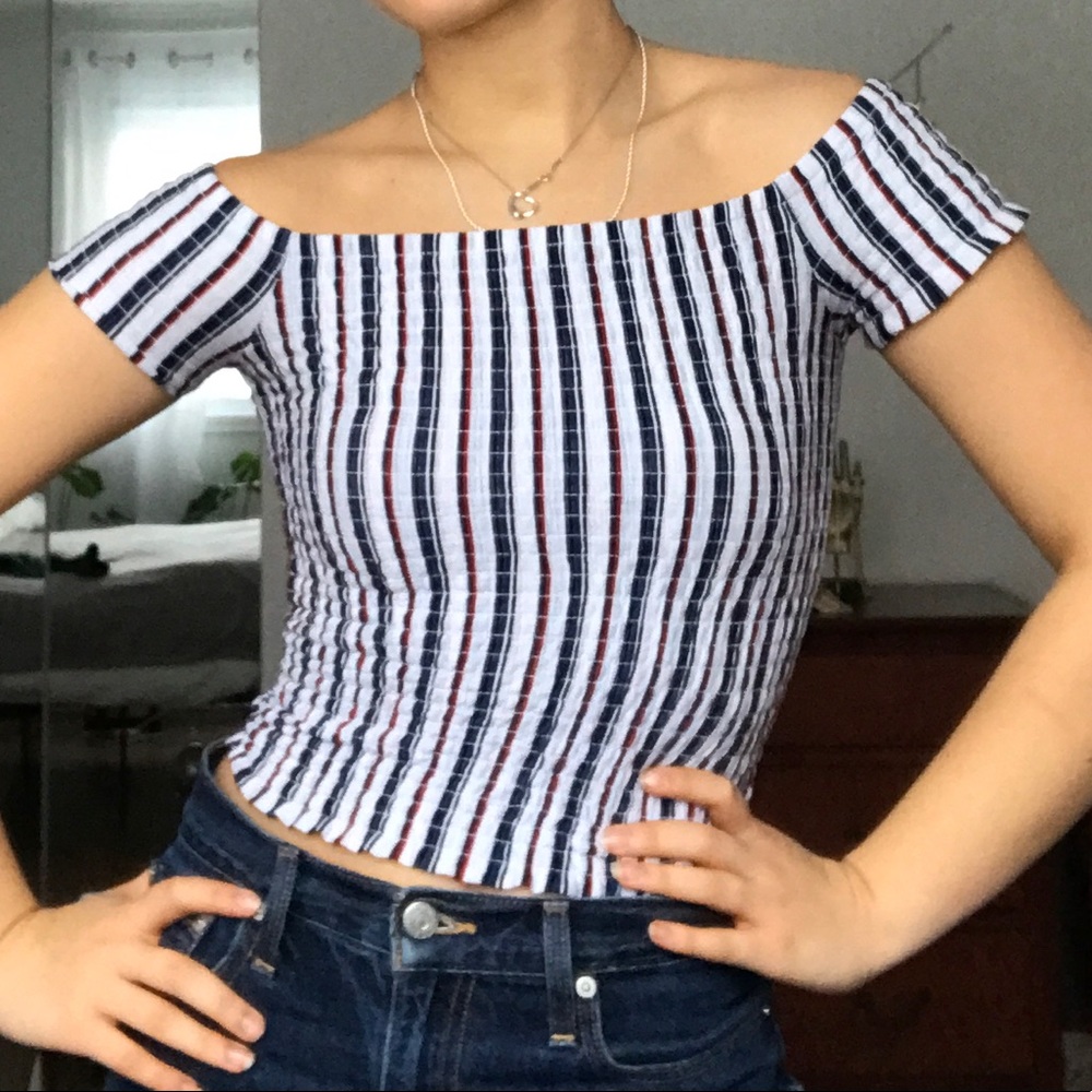 DYNAMITE Stretchy Shoulderless Striped White Crop Top